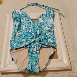 NWT Watercolors one piece swimsuit leaf pattern size Small